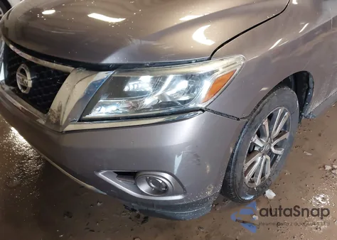 2014 Nissan Pathfinder S/Sv/Sl/Platinum z USA, uszkodzony, nr VIN 5N1AR2MMXEC631228